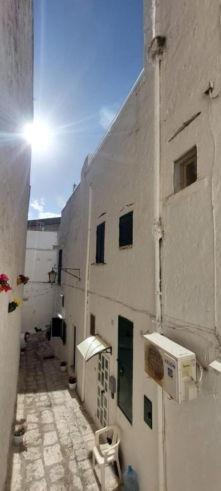 Dimora Lavinia Casa Vacanze Centro Storico Ostuni Δωμάτιο φωτογραφία